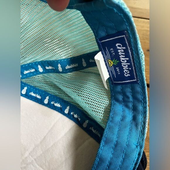 Chubbies White and Blue beach Cap! - Picture 3 of 4